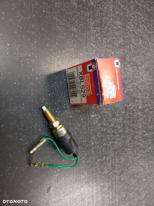 Włącznik świateł hamulca MITSUBISHI STARION; NISSAN TRADE, VANETTE 06.82-10.01