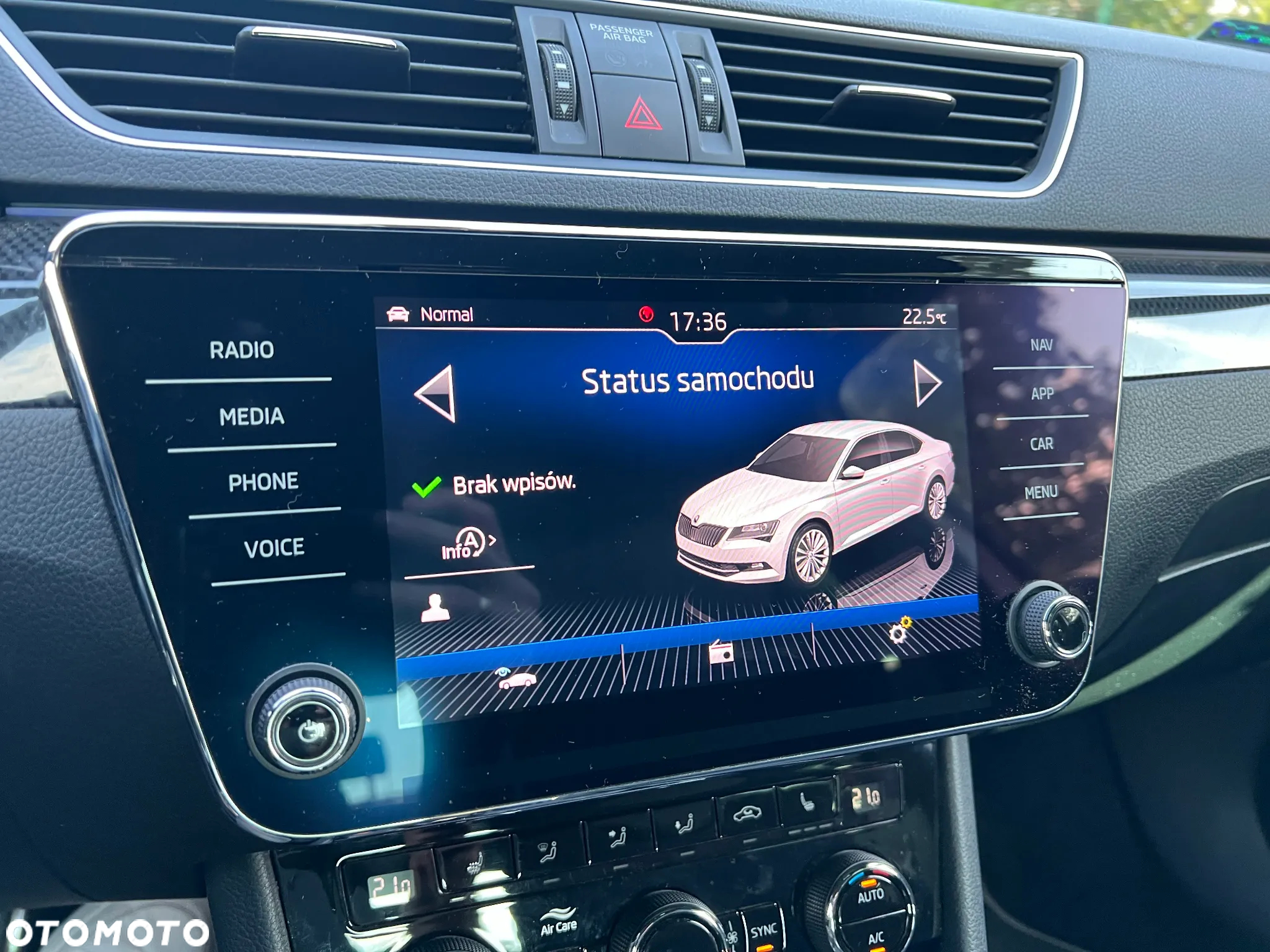 Skoda Superb 2.0 TDI Sportline DSG - 29