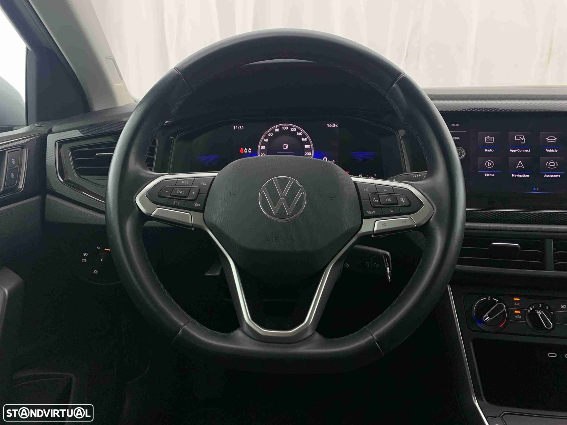 VW Polo 1.0 TSI Life DSG - 12