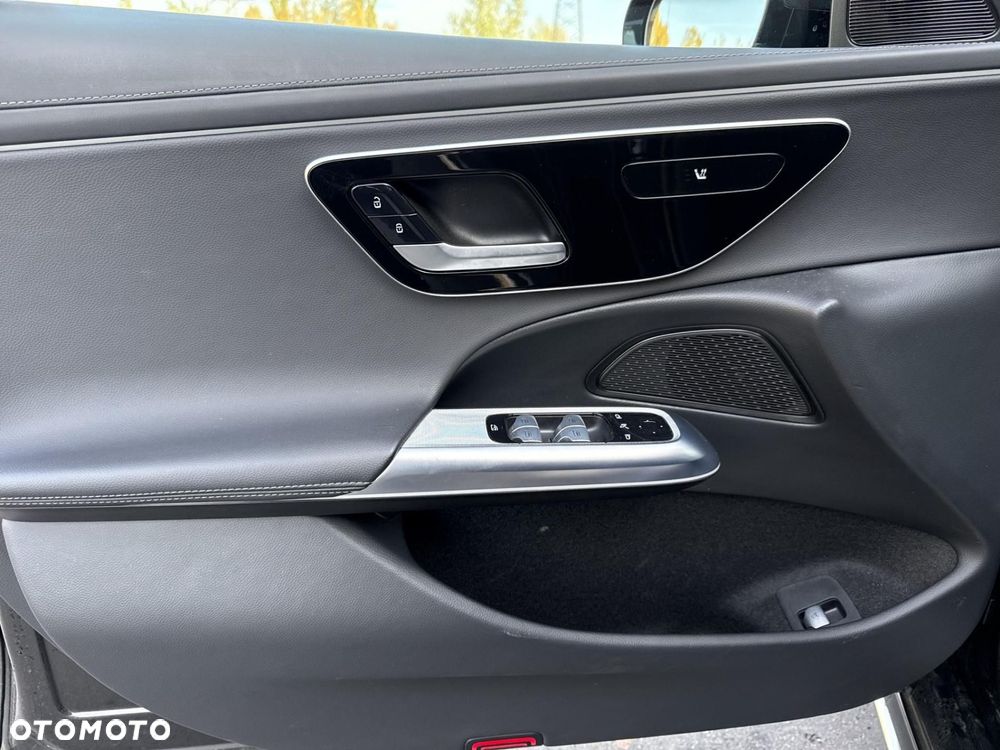 Mercedes-Benz Klasa E - 9