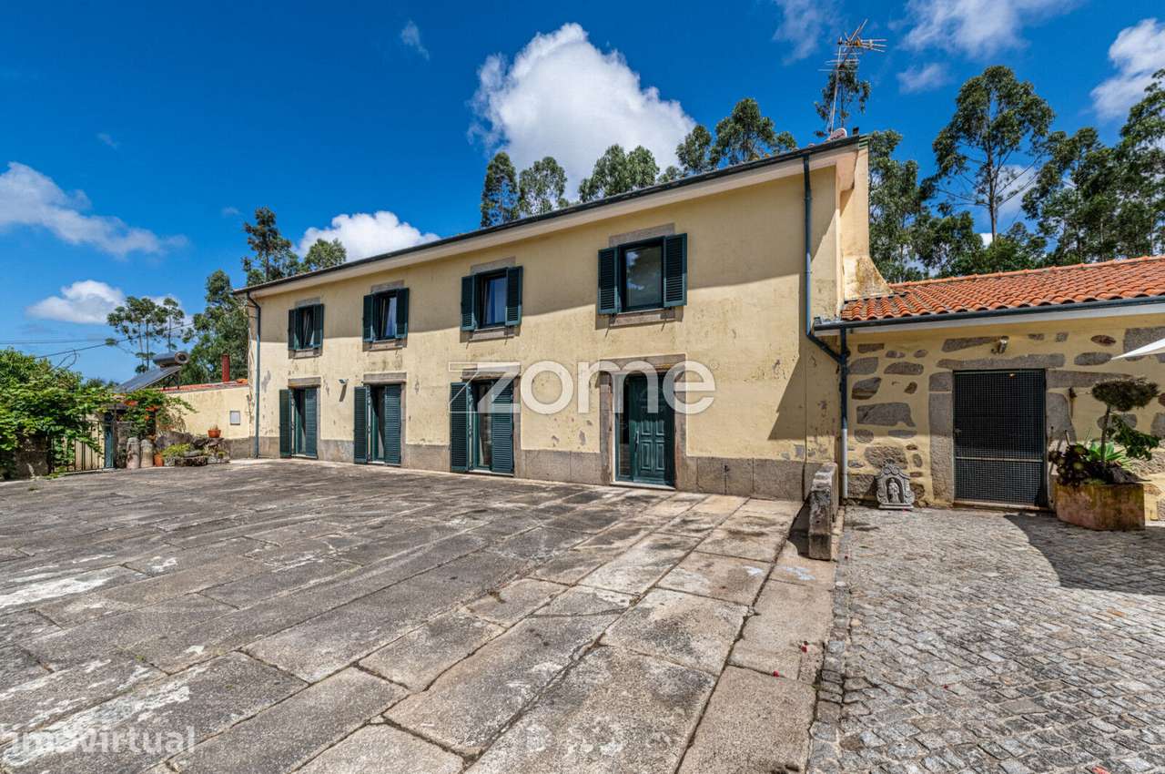 Quinta na Maia e 4 apartamentos com 2.553 m2 de Terreno - Grande imagem: 3/59