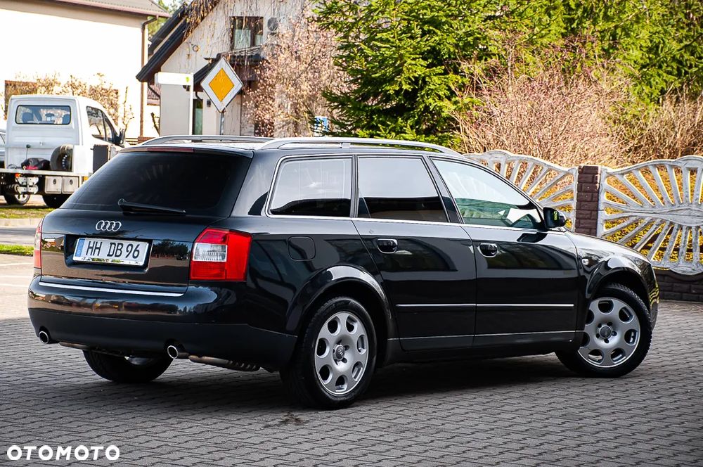 Audi A4 Avant 2.4 - 19