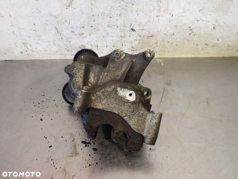 ŁAPA ALTERNATORA HYUNDAI SANTA FE I 2.0 - 4