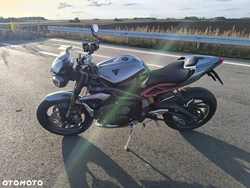 Triumph Street Triple - 31