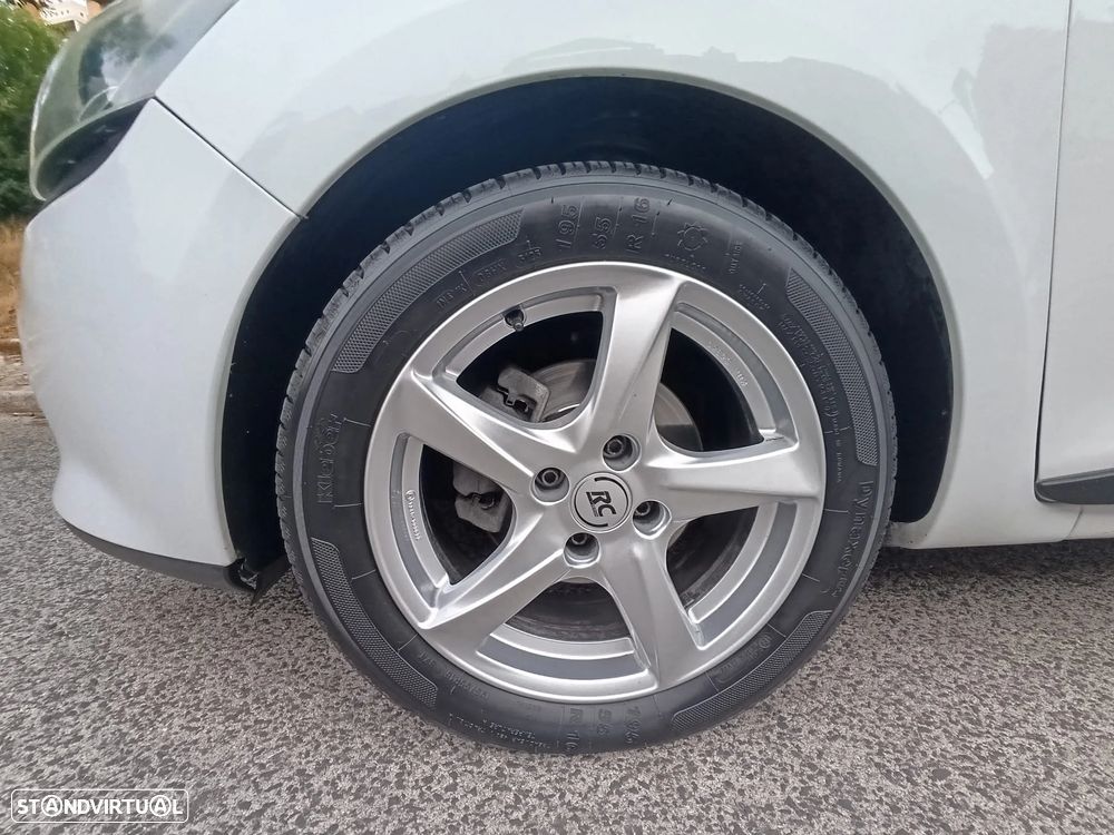 Renault Clio Sport Tourer 1.5 dCi Dynamique S - 31