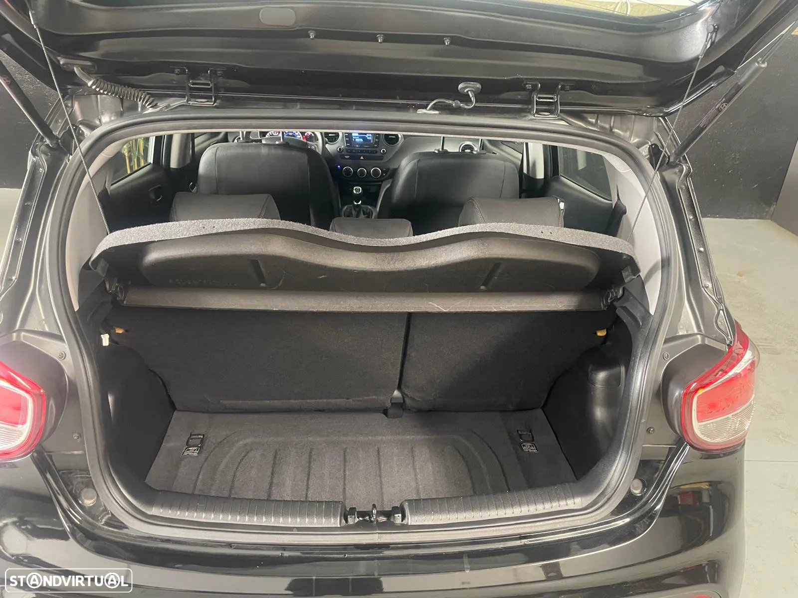 Hyundai i10 1.0 Urban - 9