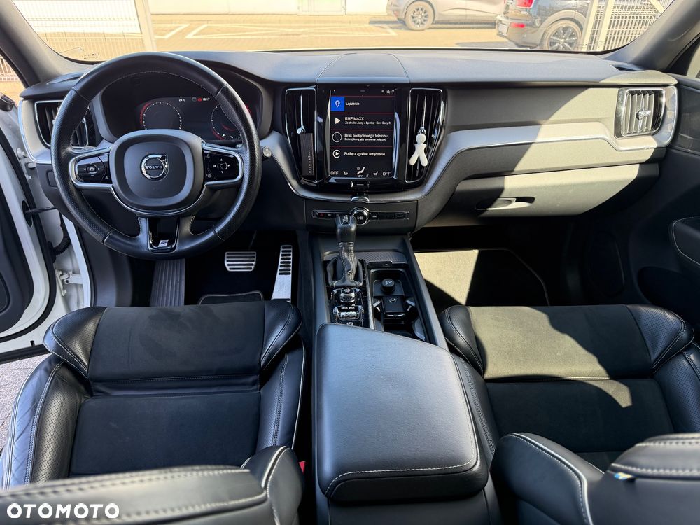 Volvo XC 60 D4 SCR AWD R-Design - 12