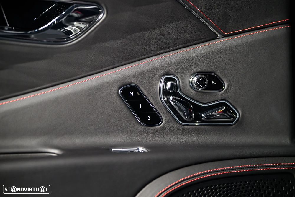 Bentley Flying Spur V8 Mulliner - 39