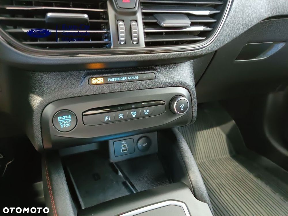 Ford Focus 1.0 EcoBoost mHEV ST-Line X - 25