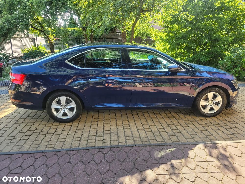 Skoda Superb 2.0 TDI Ambition DSG - 7