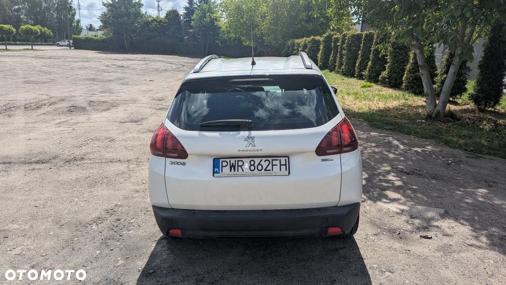 Peugeot 2008 1.2 Pure Tech Active S&S - 3