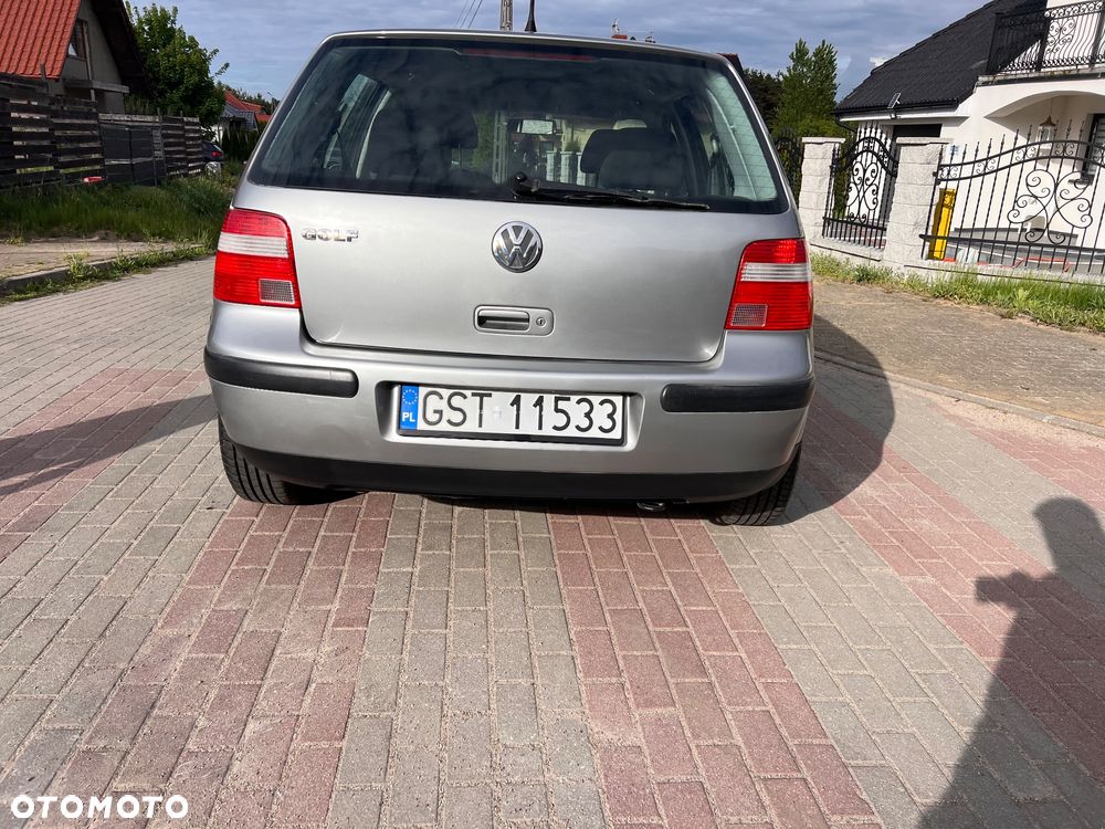 Volkswagen Golf - 5