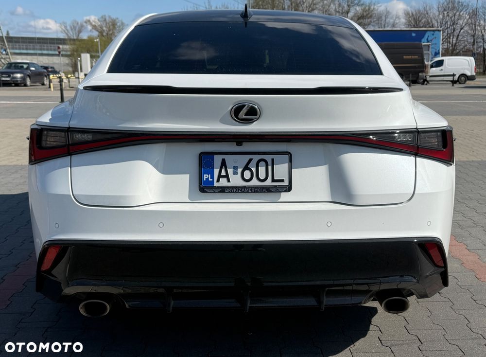 Lexus IS - 12