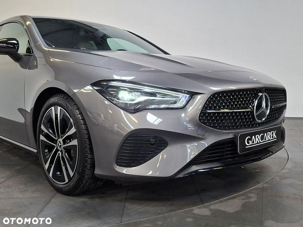 Mercedes-Benz CLA 200 Progressive 7G-DCT - 10