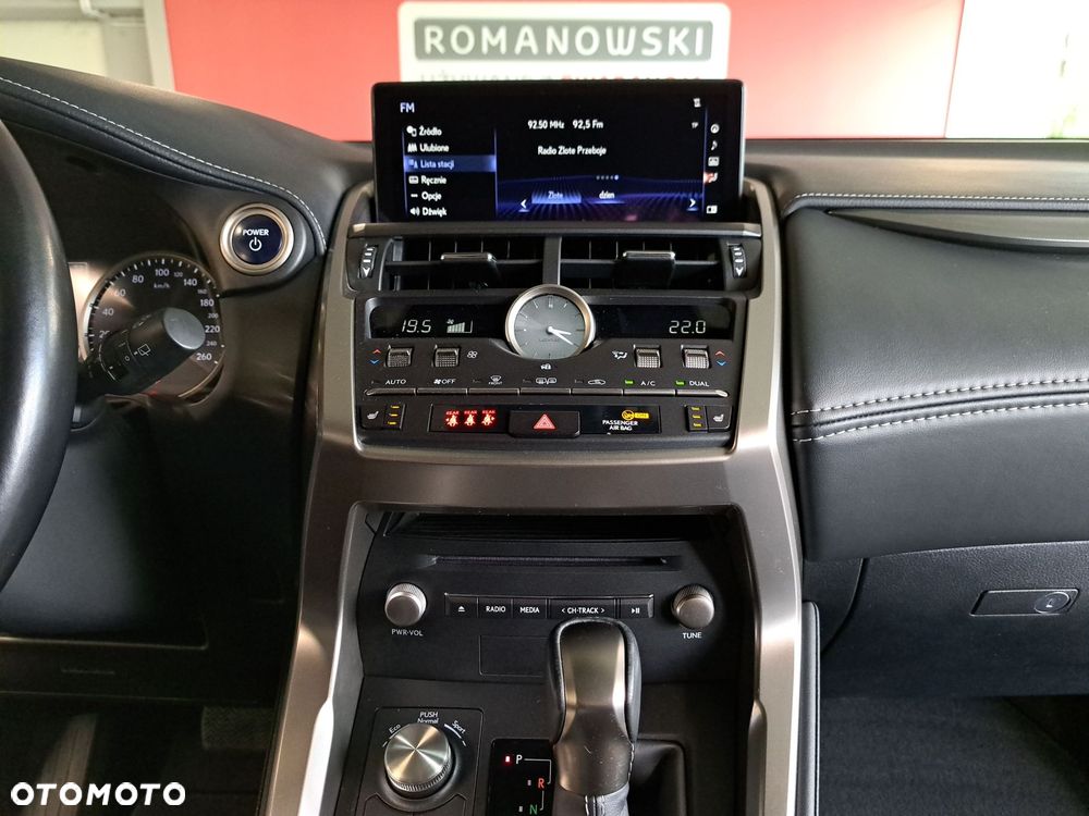 Lexus NX 300h F Impression AWD - 21