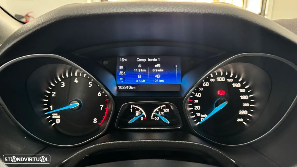 Ford Focus 1.0 EcoBoost ST-Line - 9