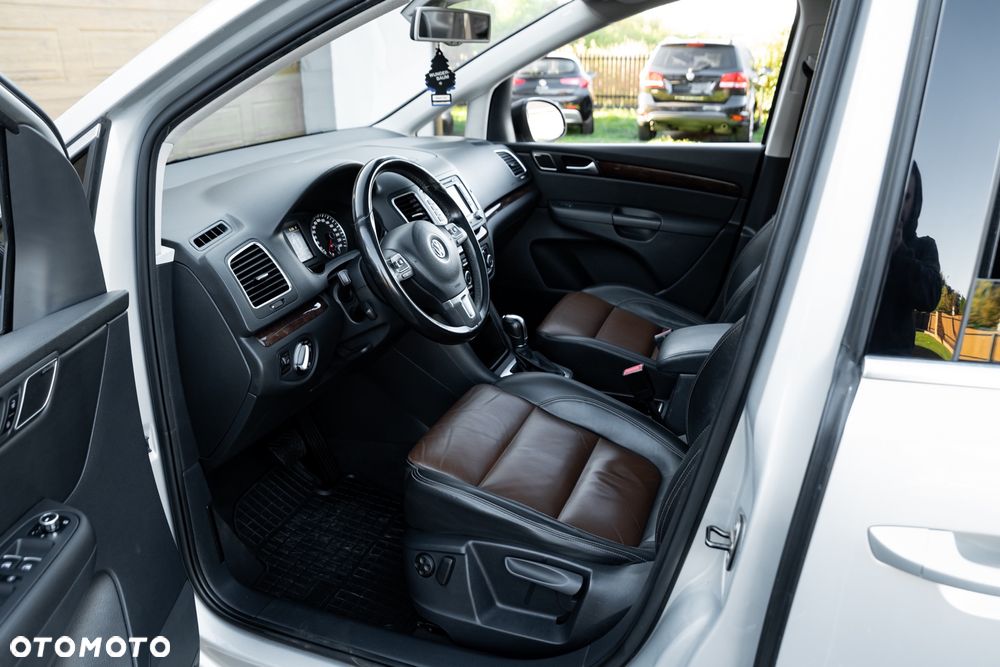 Volkswagen Sharan 2.0 TSI DSG Highline - 16