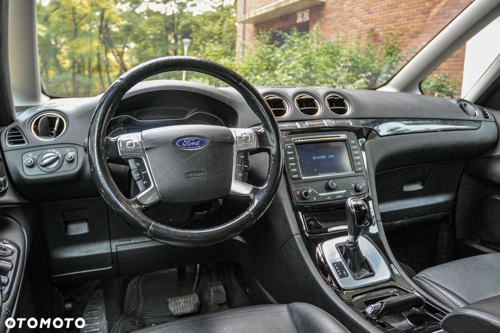 Ford Galaxy - 10