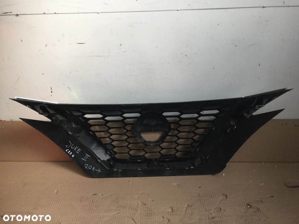 NISSAN JUKE 20R GRILL ATRAPA 623106PA0A - 2