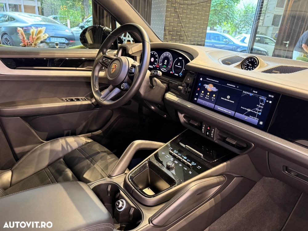 Porsche Cayenne - 28