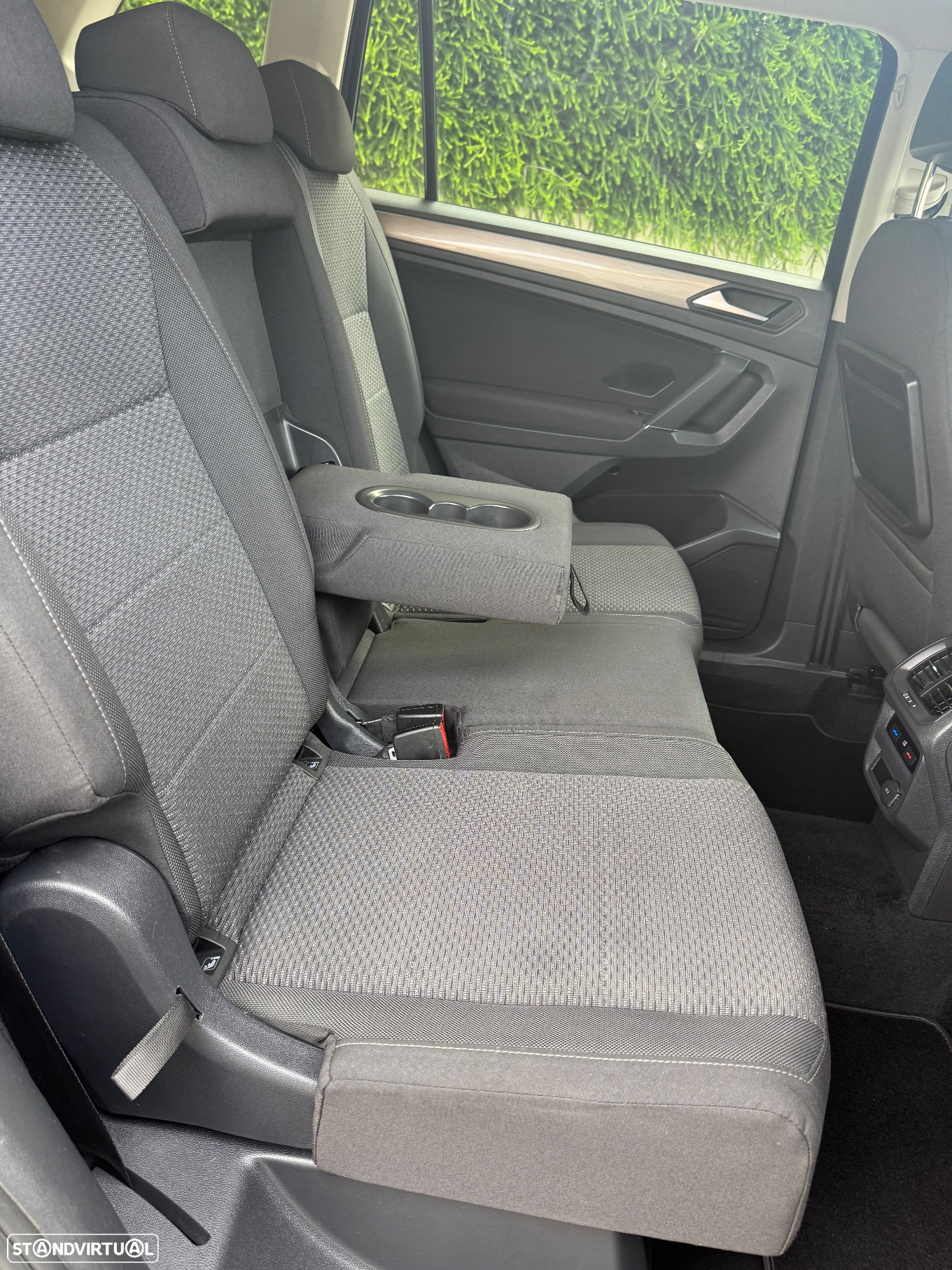 VW Tiguan Allspace 2.0 TDI Highine DSG - 9