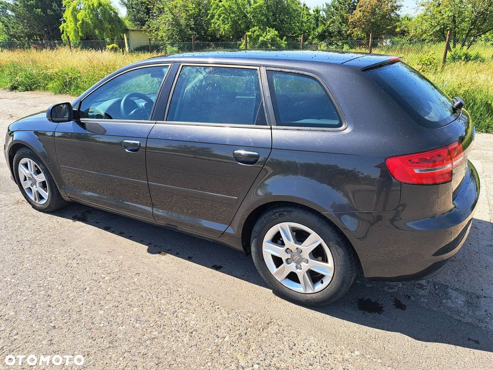 Audi A3 Sportback - 3