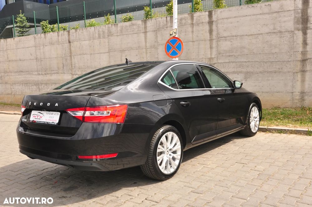 Skoda Superb 1.5 TSI ACT DSG Ambition - 5