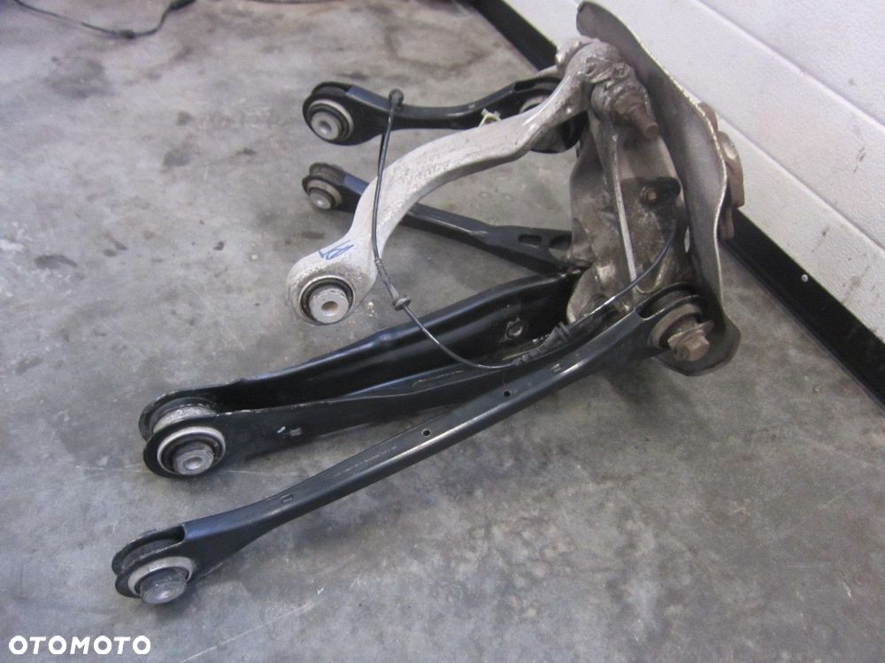 BMW X3 G01 X4 ZWROTNICA TYLNA PRAWA WAHACZE 33306871028 ZAWIESZENIE 6871030 - 5