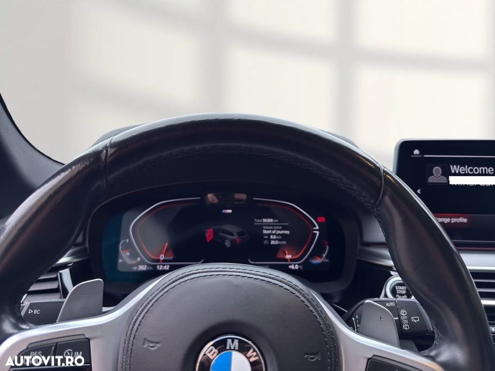 BMW Seria 5 530i xDrive Touring Aut. - 25