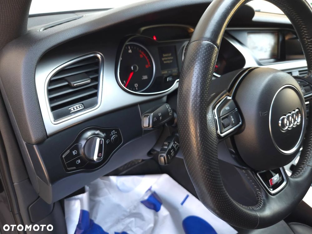 Audi A4 Avant 2.0 TDI DPF multitronic S line Sportpaket - 25