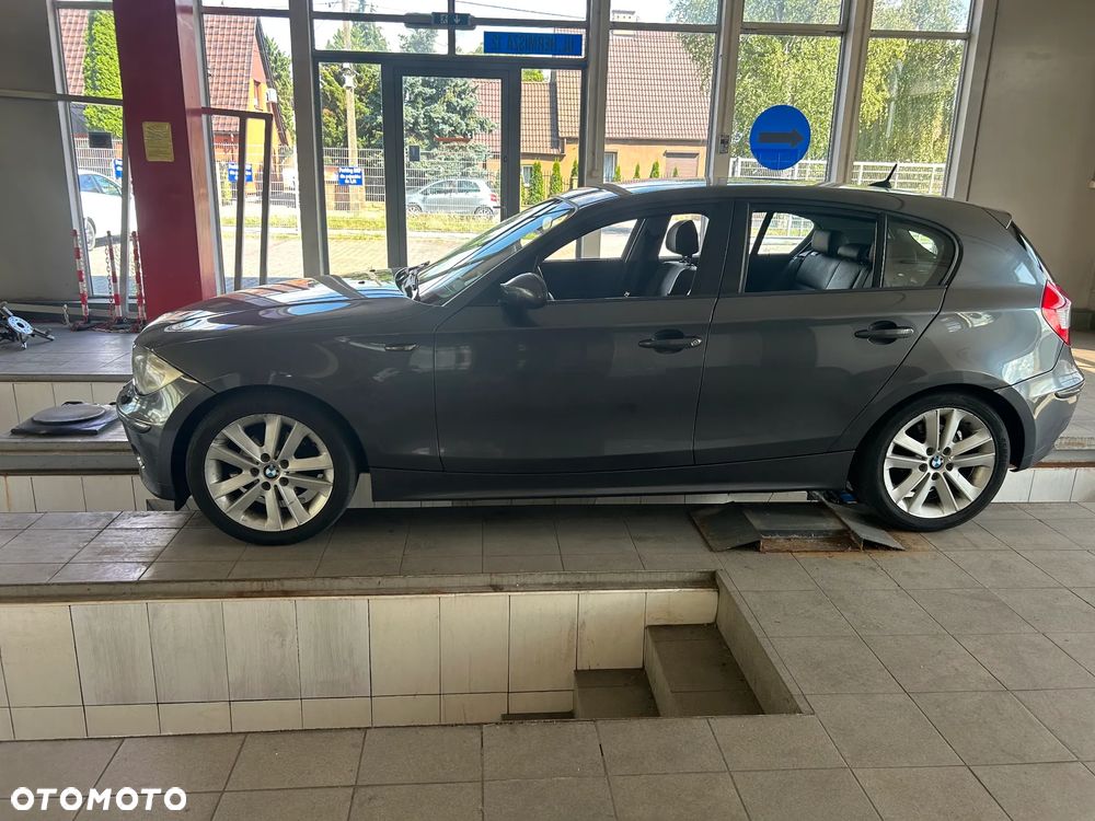 BMW Seria 1 120d DPF - 4