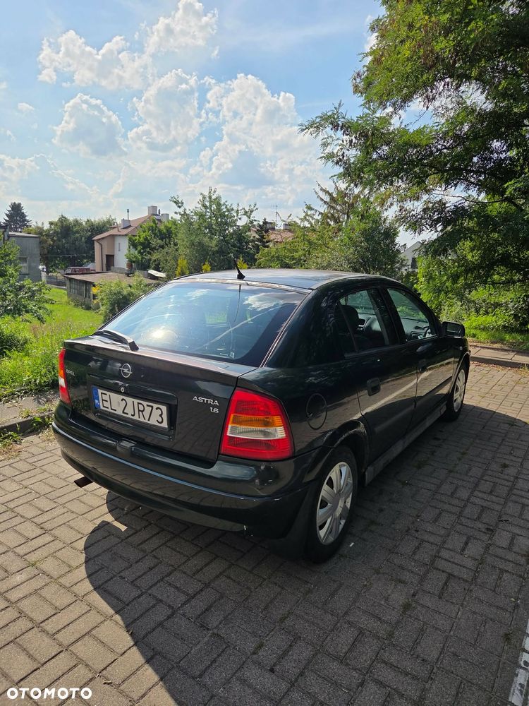 Opel Astra - 4