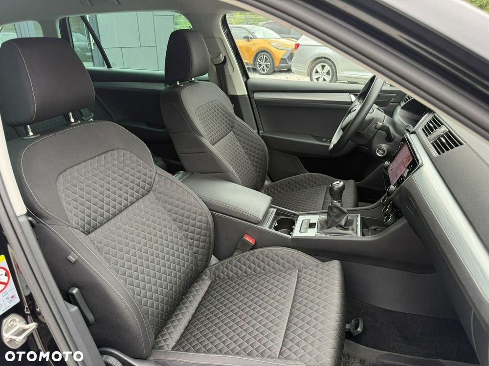 Skoda Superb 2.0 TDI SCR Ambition - 23