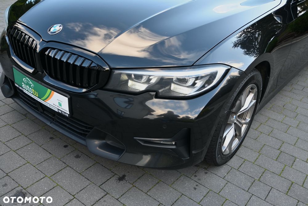 BMW Seria 3 320d MHEV Sport Line - 39