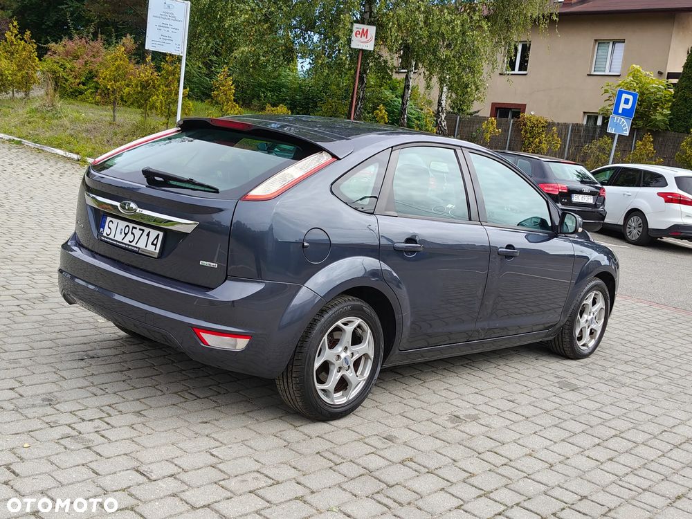 Ford Focus 1.8 Ghia - 12
