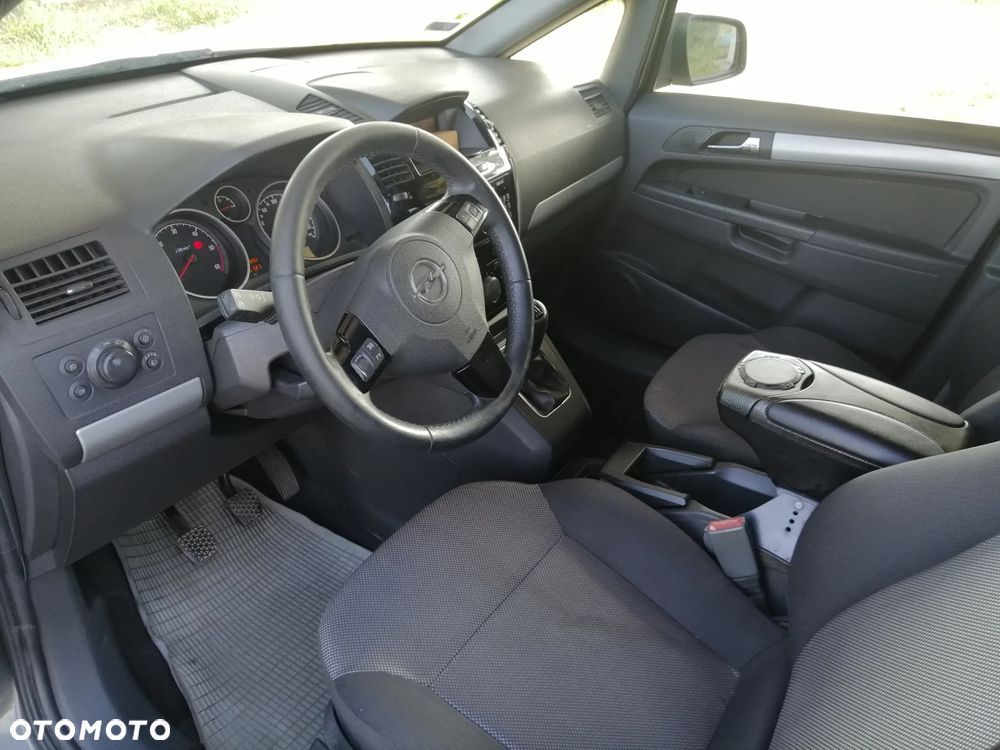 Opel Zafira - 14