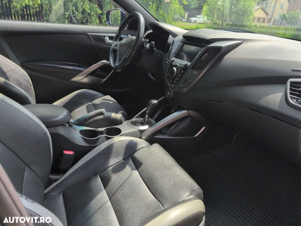 Hyundai Veloster - 9