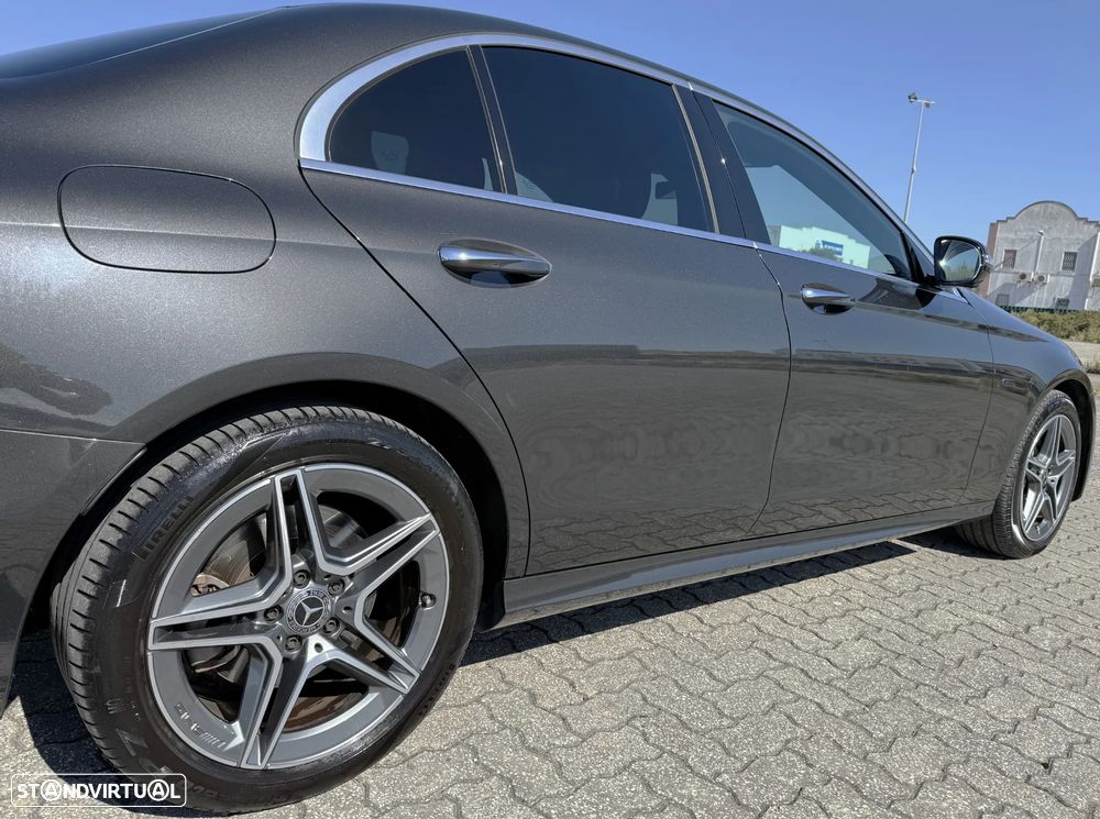 Mercedes-Benz E 300 de AMG Line - 23