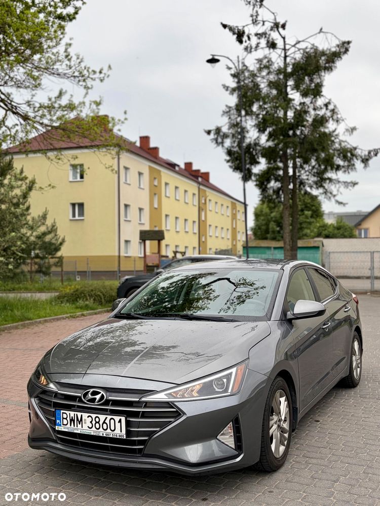 Hyundai Elantra - 3