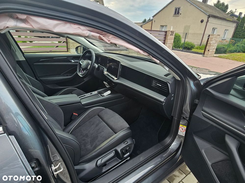 Volkswagen Passat 1.5 TSI EVO Elegance DSG - 9