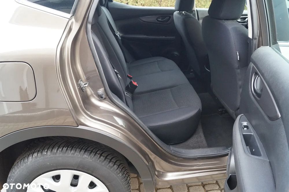 Nissan Qashqai 1.2 DIG-T N-Vision - 26