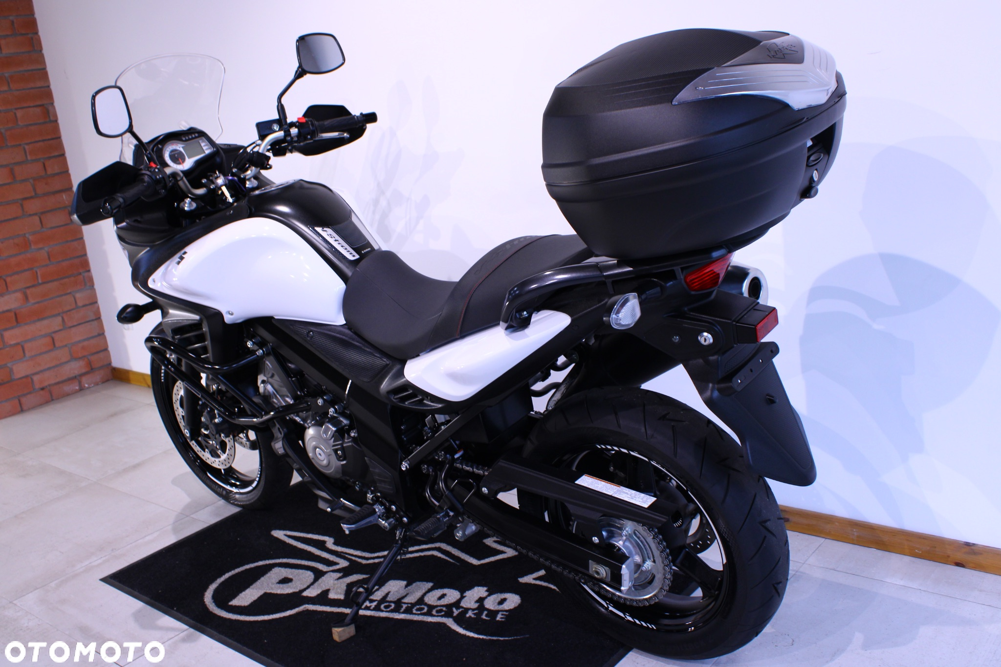 Suzuki DL - 6