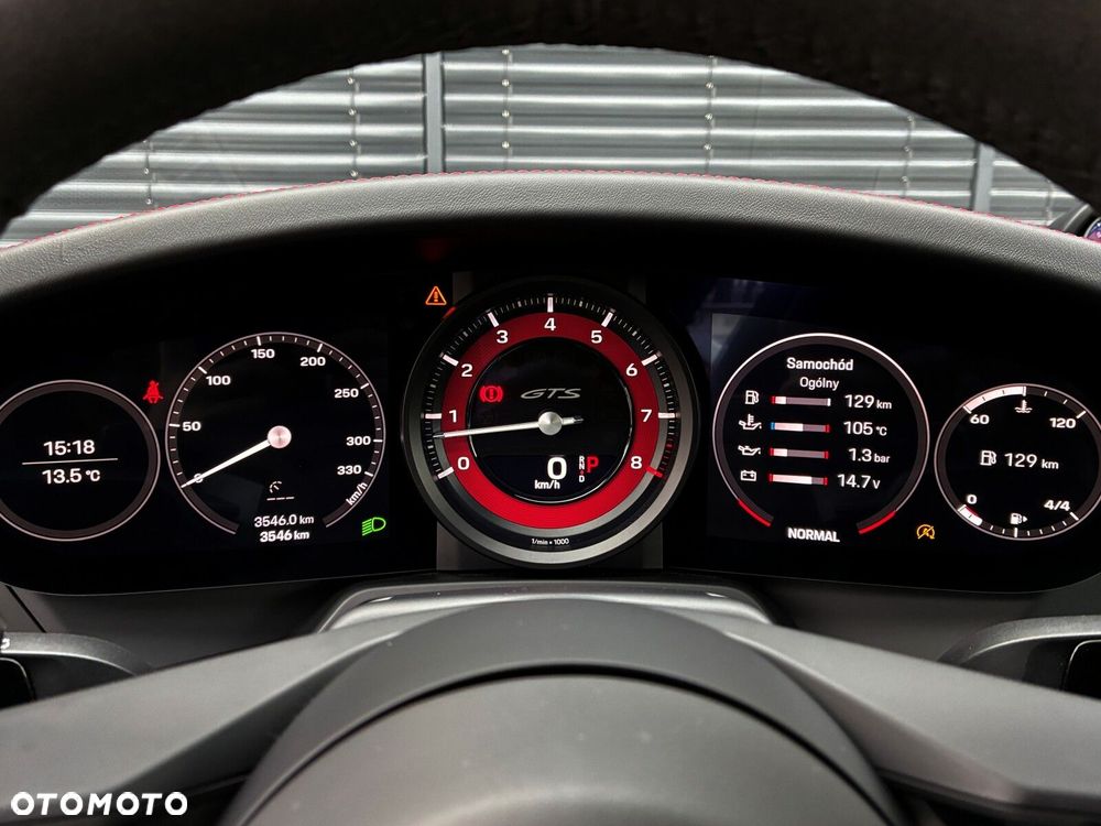 Porsche 911 Targa 4 GTS - 32