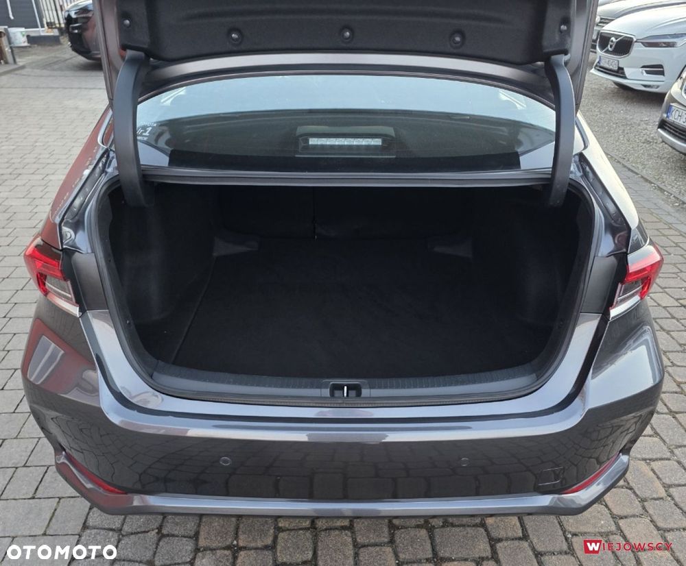 Toyota Corolla - 12