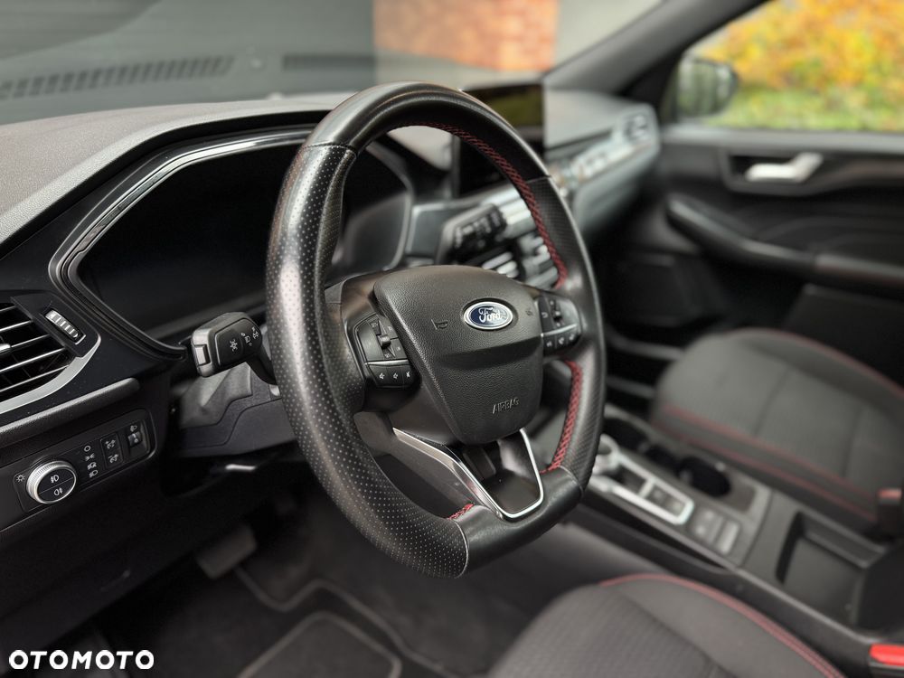 Ford Kuga - 31