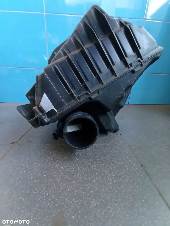 Filtr powietrza Renault Megane III 8200947663 - 2