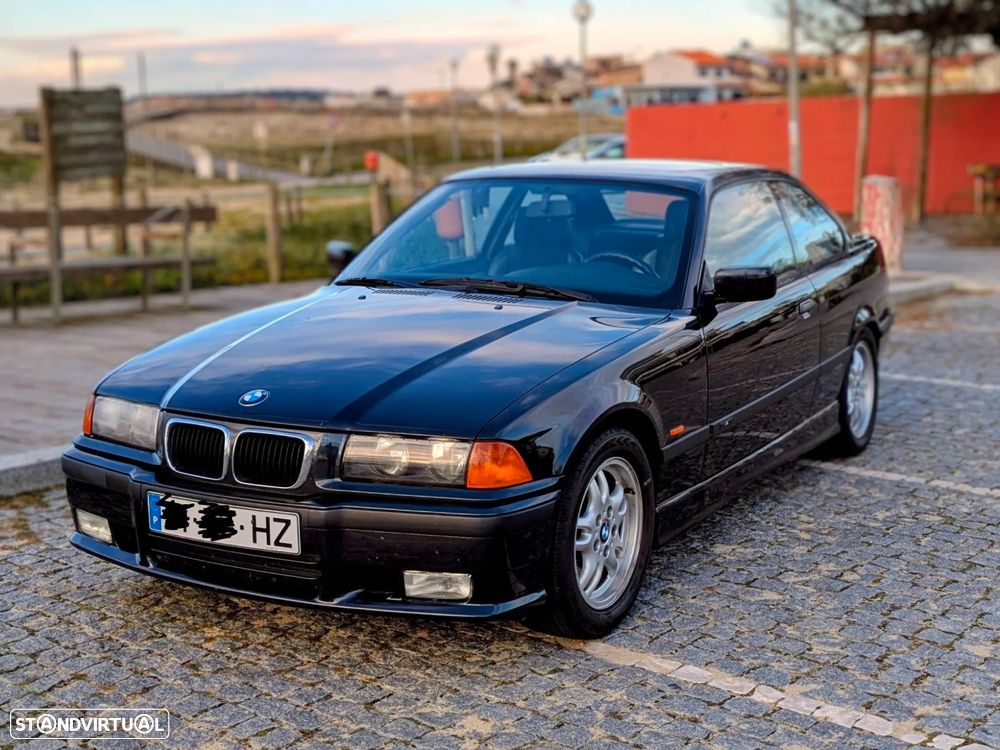 BMW 318 iS Coupé M Sport - 1