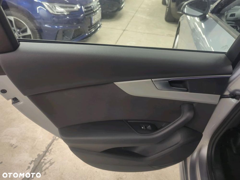 Audi A4 Limousine - 18