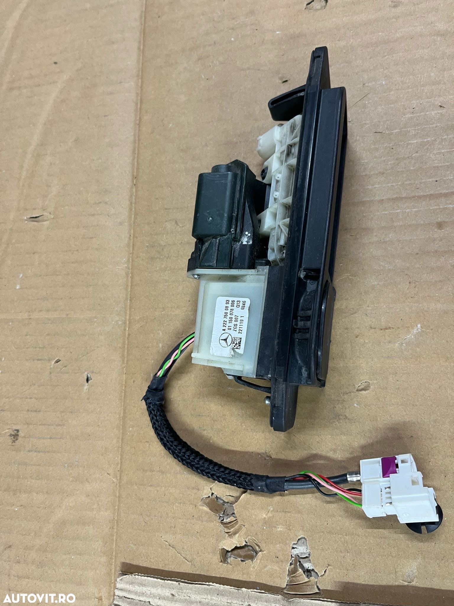 Camera mers inapoi MERCEDES C-class w205, SLK, SLC an 2014-2020 cu maner portbagaj - 3