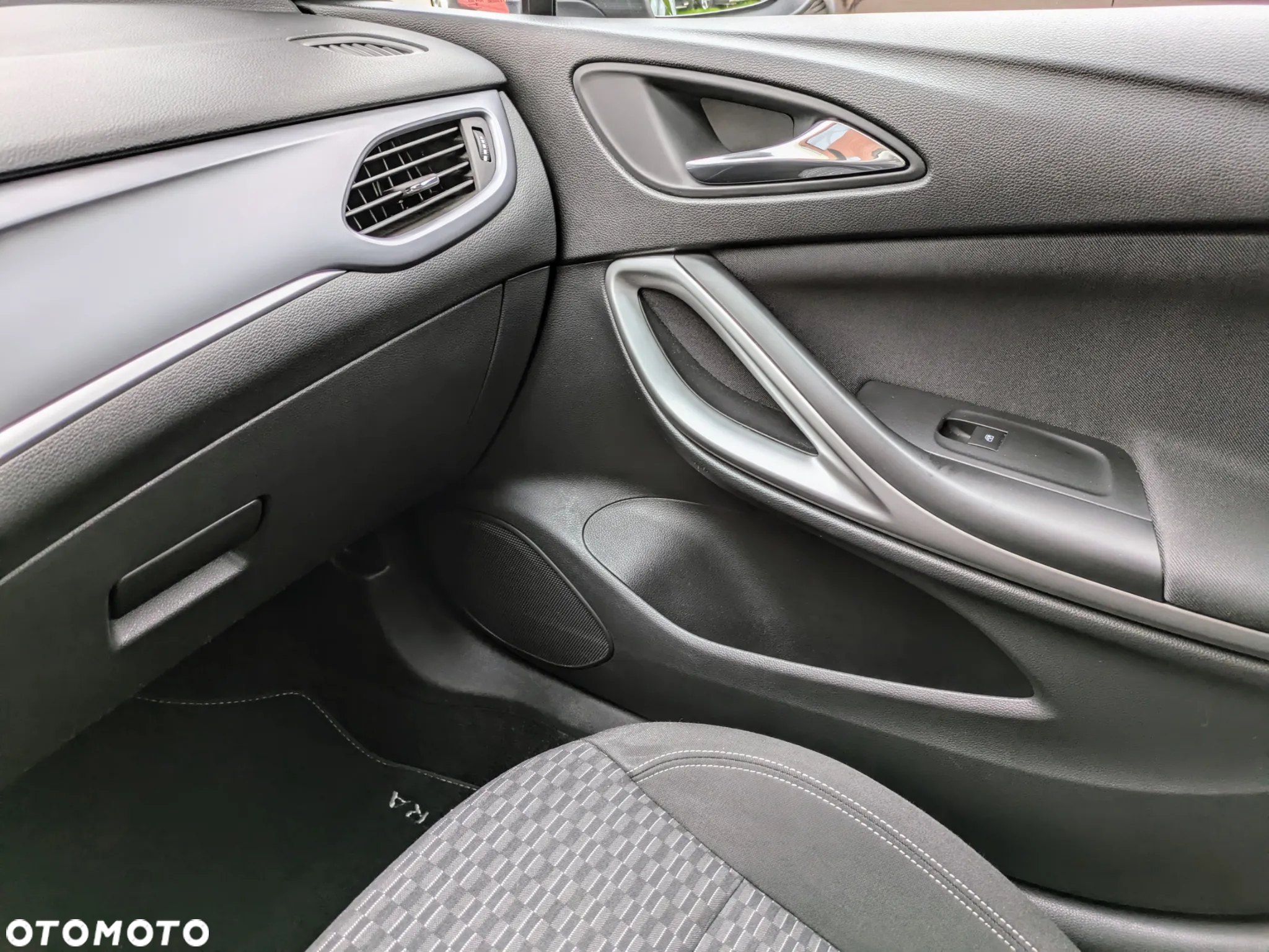 Opel Astra 1.6 CDTI Sports Tourer Active - 37